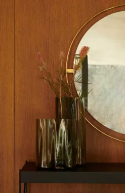 Audo Copenhagen Aer 49 Vaas Smoke -Flos Winkel x886x886 menu nimbus spiegel rond messing4.jpg.pagespeed.ic .5ogyGwvORG