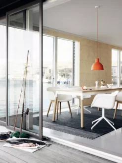 Muuto Fiber Wood Stoel Zwart -Flos Winkel x886x886 muuto fiber swivel stoel sfeer.jpg.pagespeed.ic .5wRHt7fszC