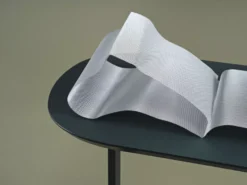 Muuto Relate Bijzettafel 73.5 Oak Veneer/Black -Flos Winkel x886x886 muuto relate bijzettafel 60 56.jpg.pagespeed.ic .pThOlDweX3