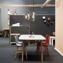 Normann Copenhagen Amp Lamp Hanglamp Large Ø11.2 Goud/groen -Flos Winkel x886x886 nor amp lamp sfeer 600x600.jpg.pagespeed.ic .UWETde0Bau