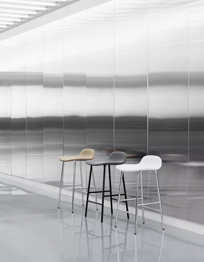 Normann Copenhagen Form Barstool Barkruk 75 Cm Met Stalen Onderstel Grijs 8 Normann Copenhagen Form Barstool Barkruk 75 Cm Met Stalen Onderstel Grijs - Afbeelding 8