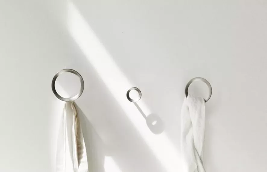 Normann Copenhagen Loop Haak Ø9.4 Large Red 4 Normann Copenhagen Loop Haak Ø9.4 Large Red - Afbeelding 4