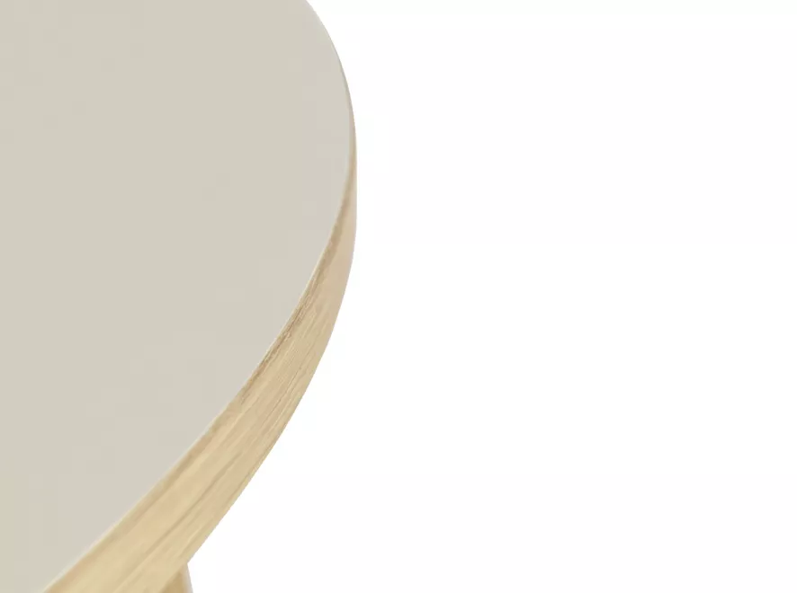 Normann Copenhagen Slice Linoleum Tafel 120 Bordeaux 2 Normann Copenhagen Slice Linoleum Tafel 120 Bordeaux - Afbeelding 2