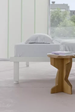 Objekte Unserer Tage Kaya Bed 140x200 Essen Wit -Flos Winkel x886x886 objekte unserer tage kaya bed 140x2003.jpg.pagespeed.ic .GgpcMMO0W 1 1