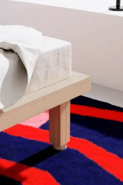 Objekte Unserer Tage Kaya Bed 200x200 Beuken Chalk -Flos Winkel x886x886 objekte unserer tage kaya bed 160x2002.jpg.pagespeed.ic .XXwJARbfYp 4