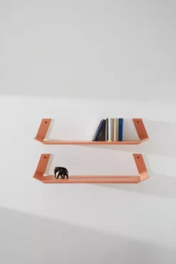 Objekte Unserer Tage Taro Wandplank 80 Aprikosa -Flos Winkel x886x886 objekte unserer tage taro wandplank 803.jpg.pagespeed.ic .s k5inCNHc