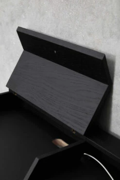 PBJ Designhouse Stick Bureau Eiken -Flos Winkel x886x886 pbj furniture stick bureau8.jpg.pagespeed.ic .BwVfuB67Wb