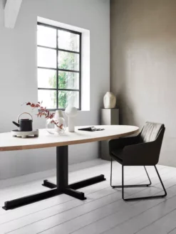 QLiv Cross Tafel Ovaal 240x110 White Wash Eiken -Flos Winkel x886x886 qliv cross tafel ovaal 240x1102.jpg.pagespeed.ic .oBsaDZ rcM