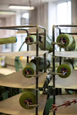 Røros Tweed Isak Plaid 150x210 Red Sumac -Flos Winkel x886x886 ror s tweed fri plaid 150x20020.jpg.pagespeed.ic .GjOjgYoHcg 2