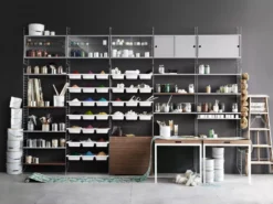 String Furniture Vitrinekast 78 X 30 X 42 Cm Grijs -Flos Winkel x886x886 string display cabinet sfeer.jpg.pagespeed.ic .ULIldvW5A8