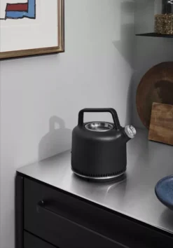 VIPP Vipp501 Waterkoker -Flos Winkel x886x886 vipp vipp501 waterkoker7.jpg.pagespeed.ic .zzZIOPs7nU