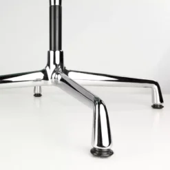 Vitra EA 103 Stoel Poppy Ijsblauw/ivoor, Onderstel Verchroomd -Flos Winkel x886x886 vitra ea 103 stoel detail 3.jpg.pagespeed.ic .uaGDb3owyq