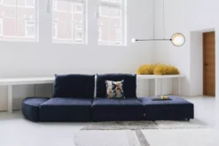 Zuiver Hunter Pie Poef Rechts Navy -Flos Winkel x886x886 zuiver hunter loveseat fauteuil zonder rug6.jpg.pagespeed.ic .4Kwp73eOCB